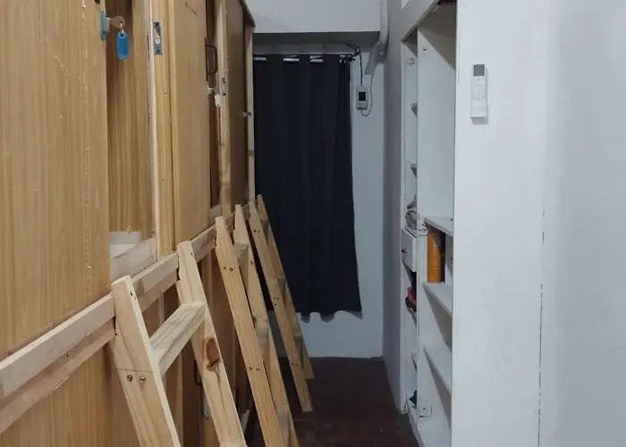 Capsule Bed